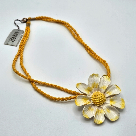 NEW VINTAGE Lisner 3D Daisy Flower Pendant Twisted Cord Choker Necklace - Picture 6 of 8
